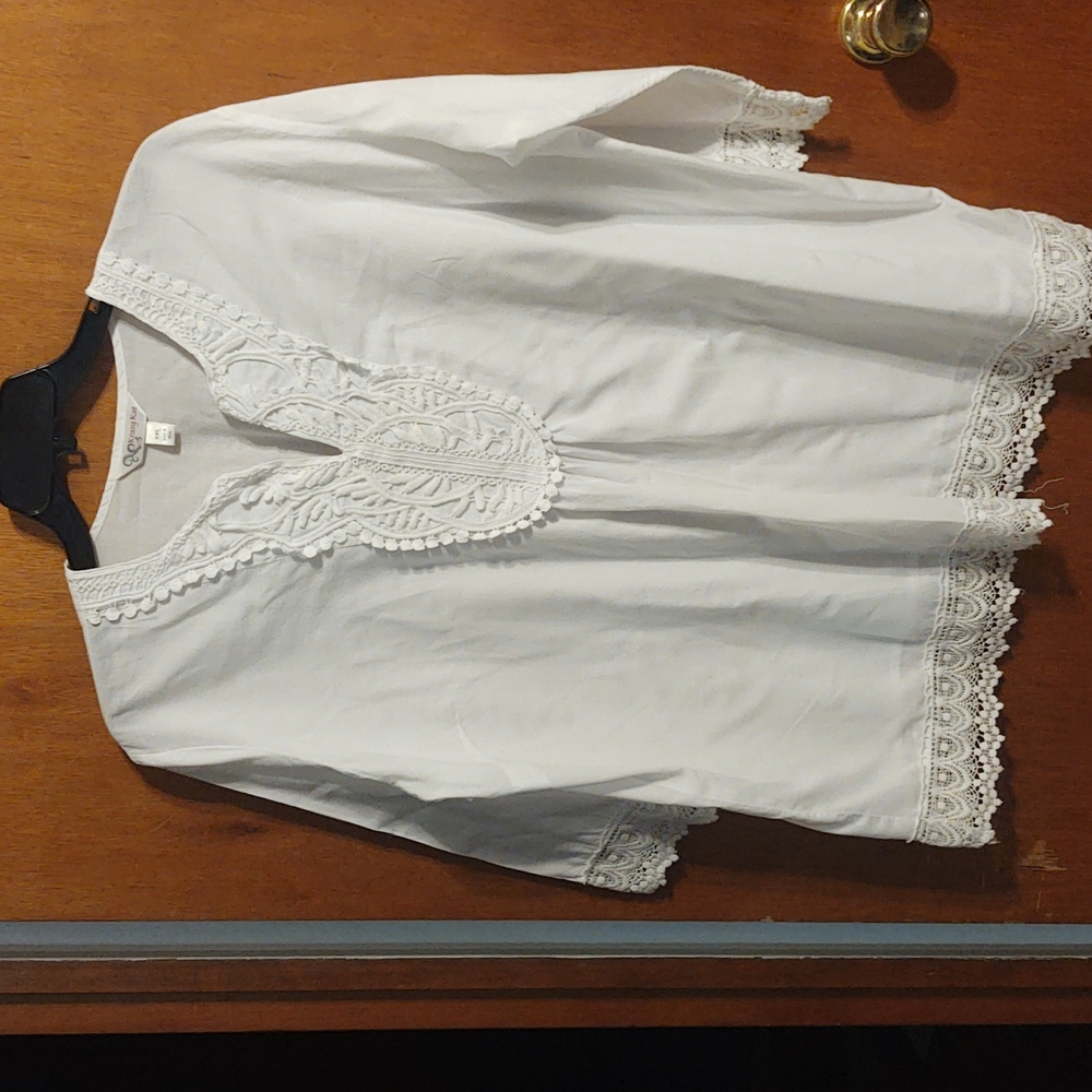 Lady's shirt